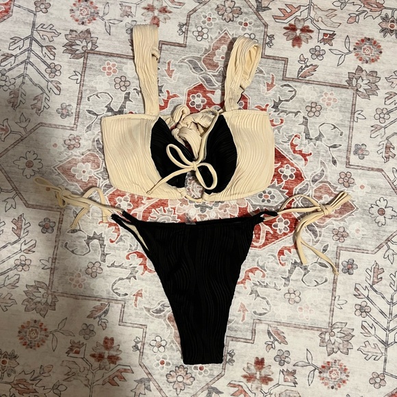 Zaful Other - Bikini Set with tie in front. NWT
